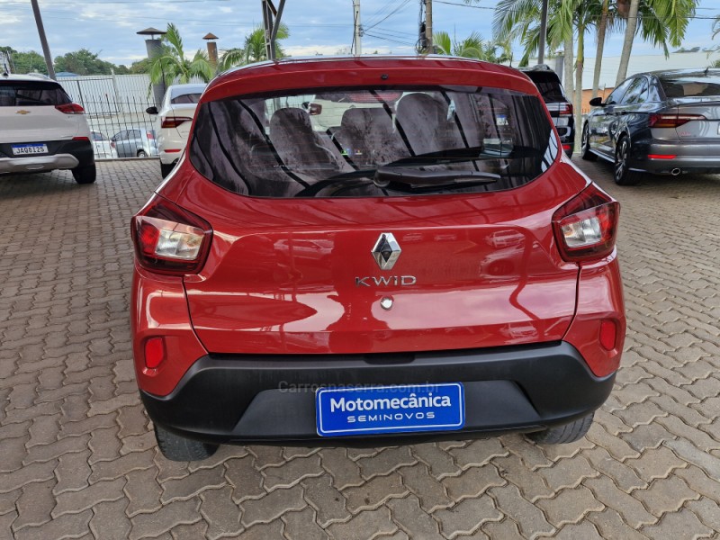 KWID 1.0 12V SCE FLEX INTENSE MANUAL - 2023 - LAJEADO