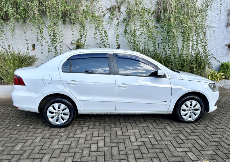 VOYAGE 1.0 I TREND 16V FLEX 4P MANUAL - 2013 - SAPIRANGA