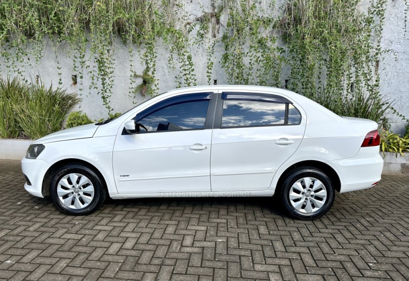 VOYAGE 1.0 I TREND 16V FLEX 4P MANUAL - 2013 - SAPIRANGA