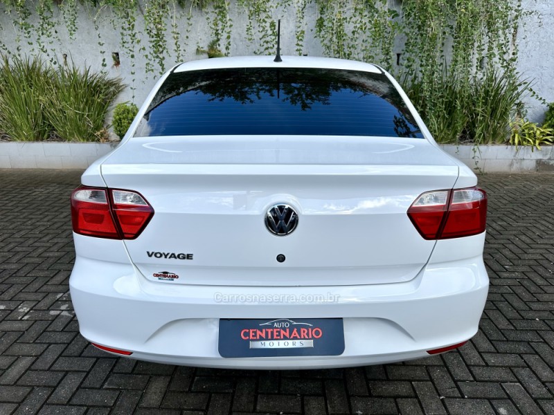 VOYAGE 1.0 I TREND 16V FLEX 4P MANUAL - 2013 - SAPIRANGA
