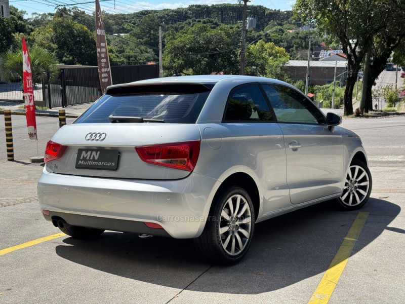 A1 1.4 TFSI ATTRACTION 16V 122CV GASOLINA 2P AUTOMÁTICO - 2011 - BENTO GONçALVES