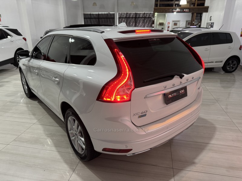 XC60 2.0 T5 MOMENTUM GASOLINA 4P AUTOMÁTICO - 2017 - CAXIAS DO SUL