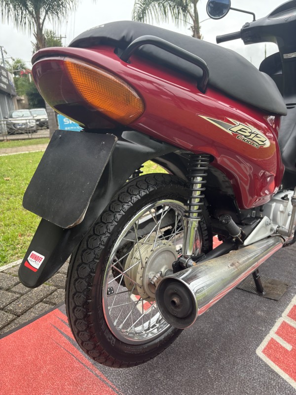 BIZ 100 ES - 2005 - FELIZ