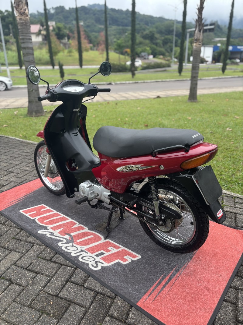 BIZ 100 ES - 2005 - FELIZ