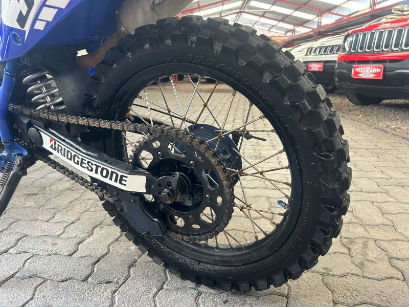 TT-R 230 - 2010 - TRêS COROAS