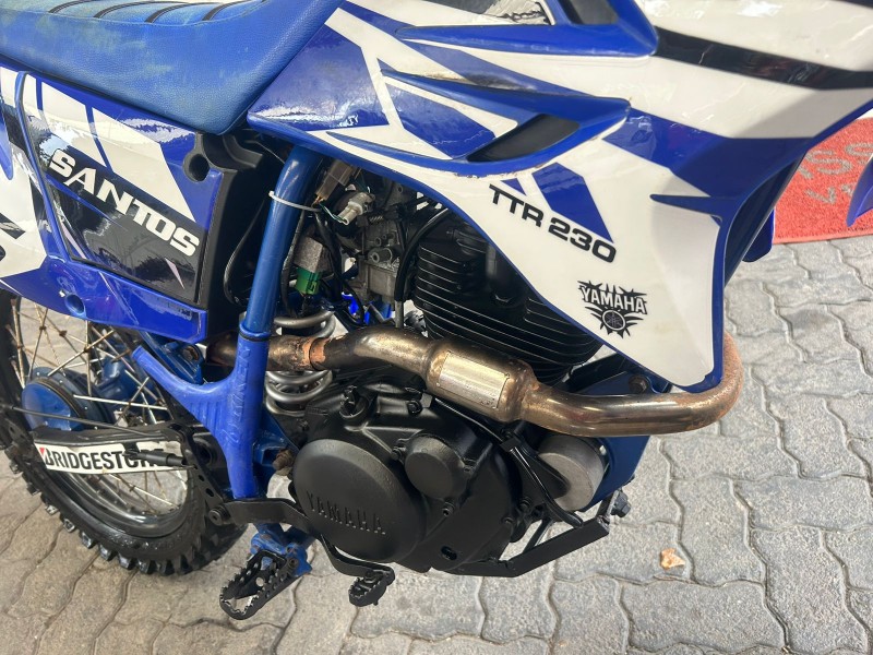 TT-R 230 - 2010 - TRêS COROAS