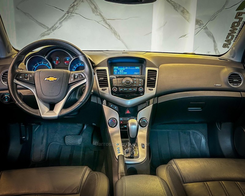 CRUZE 1.8 LT 16V FLEX 4P AUTOMÁTICO - 2015 - GARIBALDI