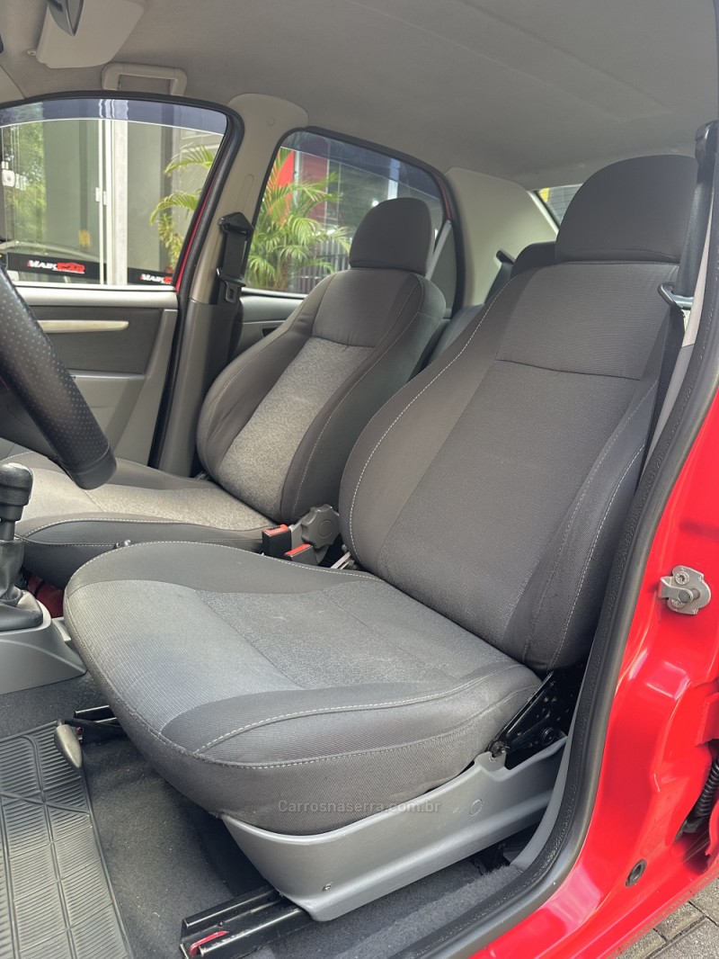 PRISMA 1.4 MPFI LT 8V FLEX 4P MANUAL - 2012 - ESTâNCIA VELHA