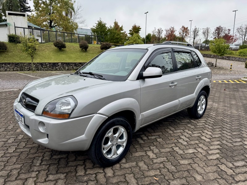 TUCSON 2.0 MPFI GLS 16V 143CV 2WD GASOLINA 4P AUTOMÁTICO - 2013 - CAXIAS DO SUL