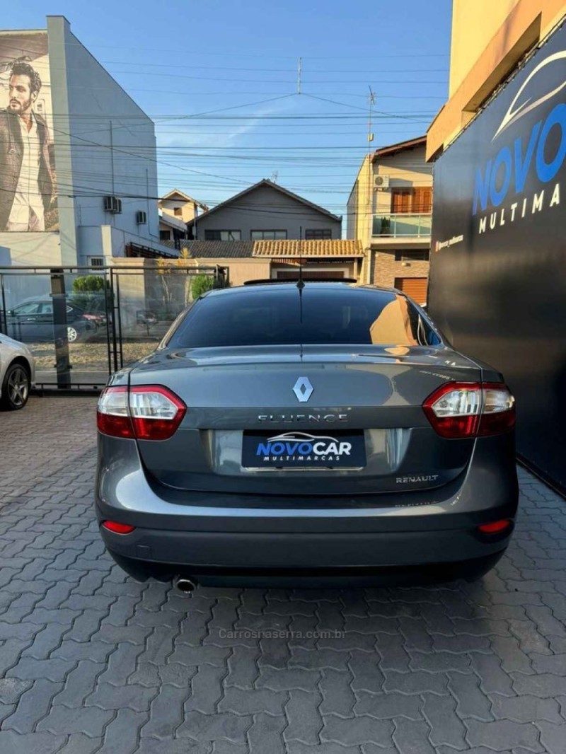 FLUENCE 2.0 DYNAMIQUE 16V FLEX 4P AUTOMÁTICO - 2013 - ESTâNCIA VELHA