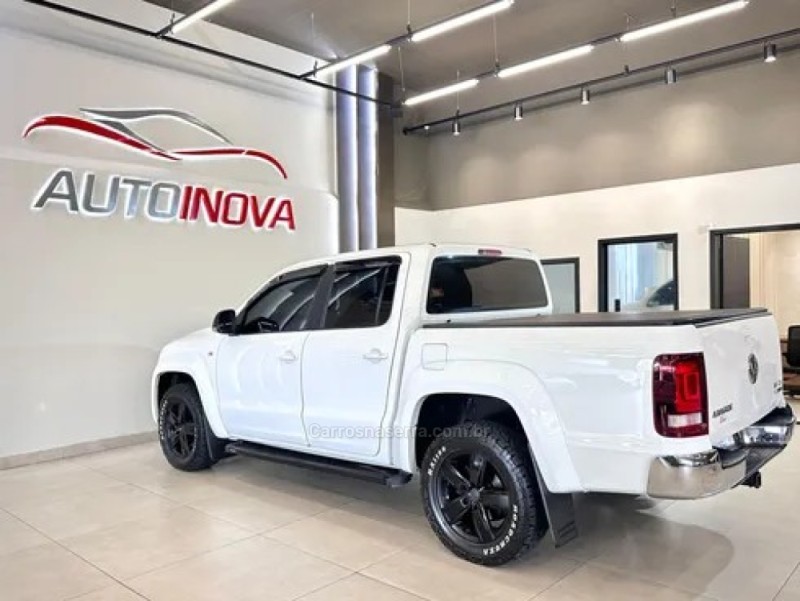 AMAROK 3.0 V6 TDI HIGHLINE CD DIESEL 4MOTION AUTOMÁTICO - 2018 - IVOTI