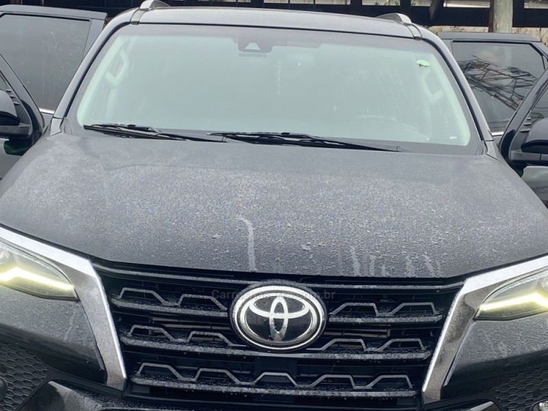 HILUX SW4 2.8 SRX 4X4 7 LUGARES 16V TURBO INTERCOOLER DIESEL 4P AUTOMÁTICO - 2021 - CAXIAS DO SUL