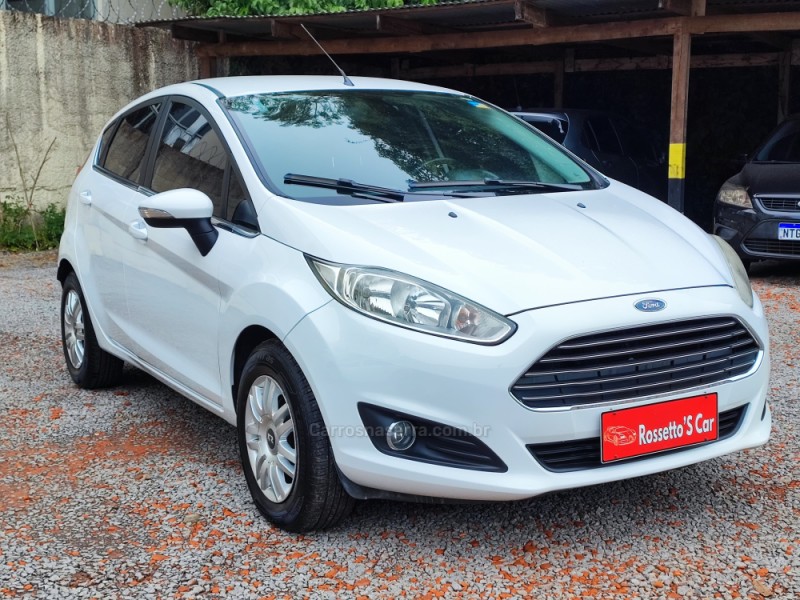 FIESTA 1.6 TITANIUM PLUS HATCH 16V FLEX 4P AUTOMÁTICO - 2014 - FARROUPILHA