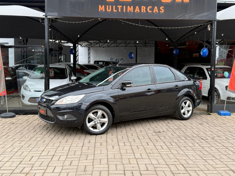 FOCUS 2.0 GLX SEDAN 16V FLEX 4P MANUAL - 2010 - LAGOA VERMELHA