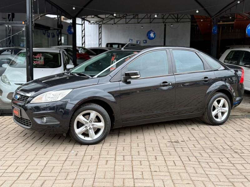 FOCUS 2.0 GLX SEDAN 16V FLEX 4P MANUAL