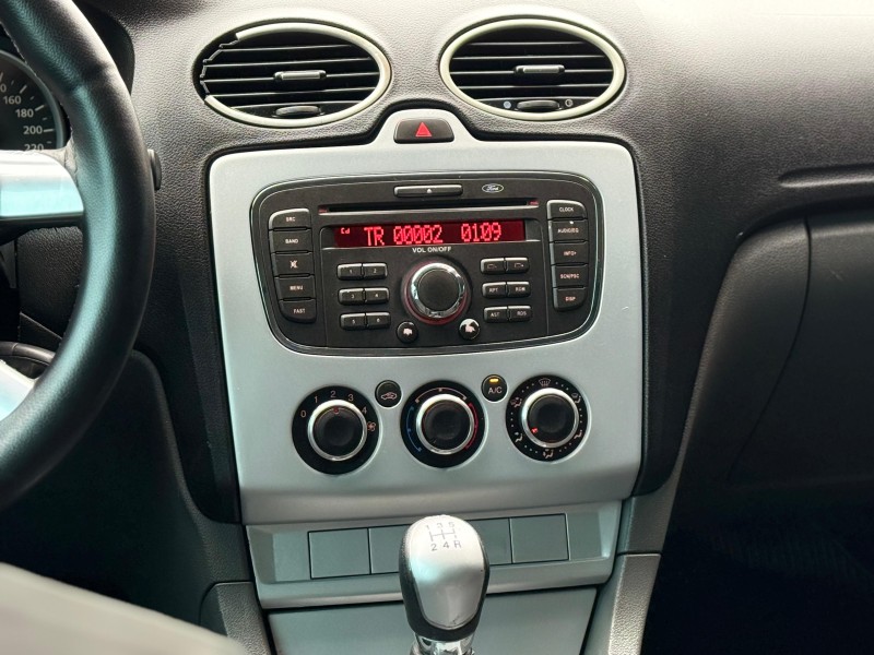 FOCUS 2.0 GLX SEDAN 16V FLEX 4P MANUAL - 2010 - LAGOA VERMELHA