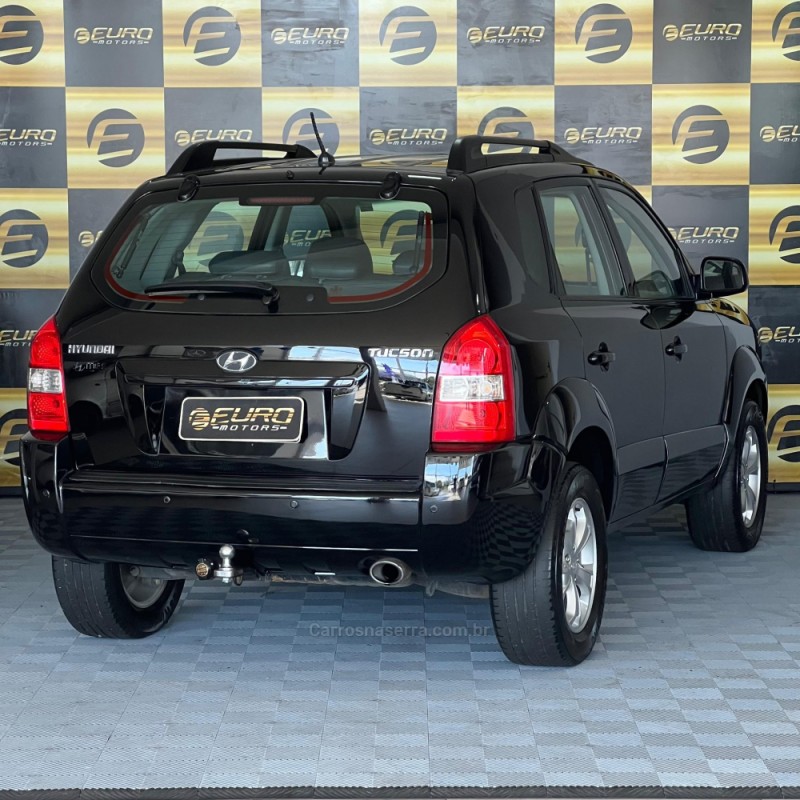 TUCSON 2.0 MPFI GL 16V 142CV 2WD GASOLINA 4P AUTOMÁTICO - 2010 - PORTãO