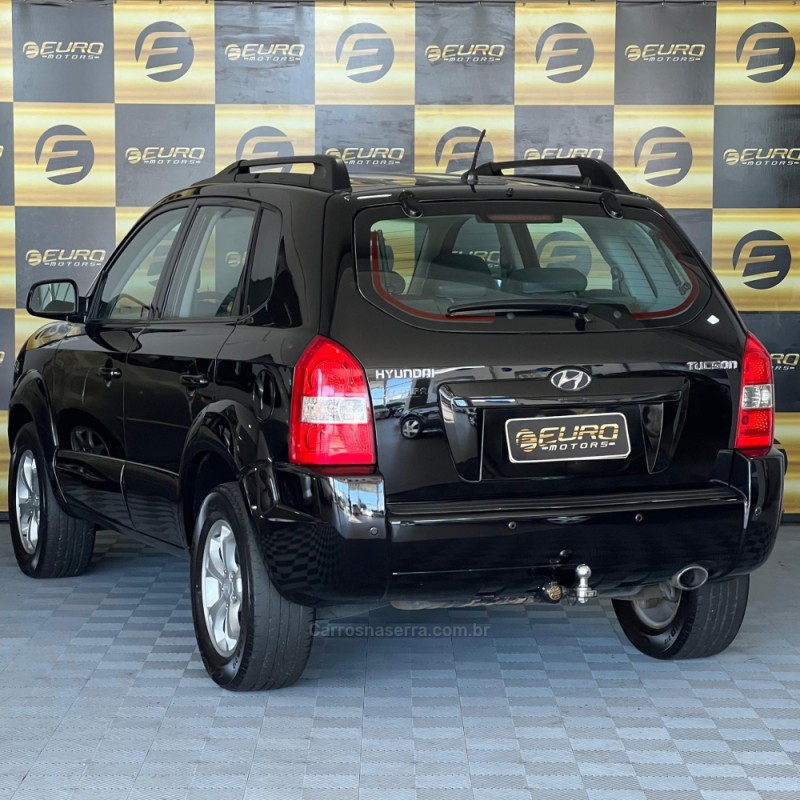 TUCSON 2.0 MPFI GL 16V 142CV 2WD GASOLINA 4P AUTOMÁTICO - 2010 - PORTãO