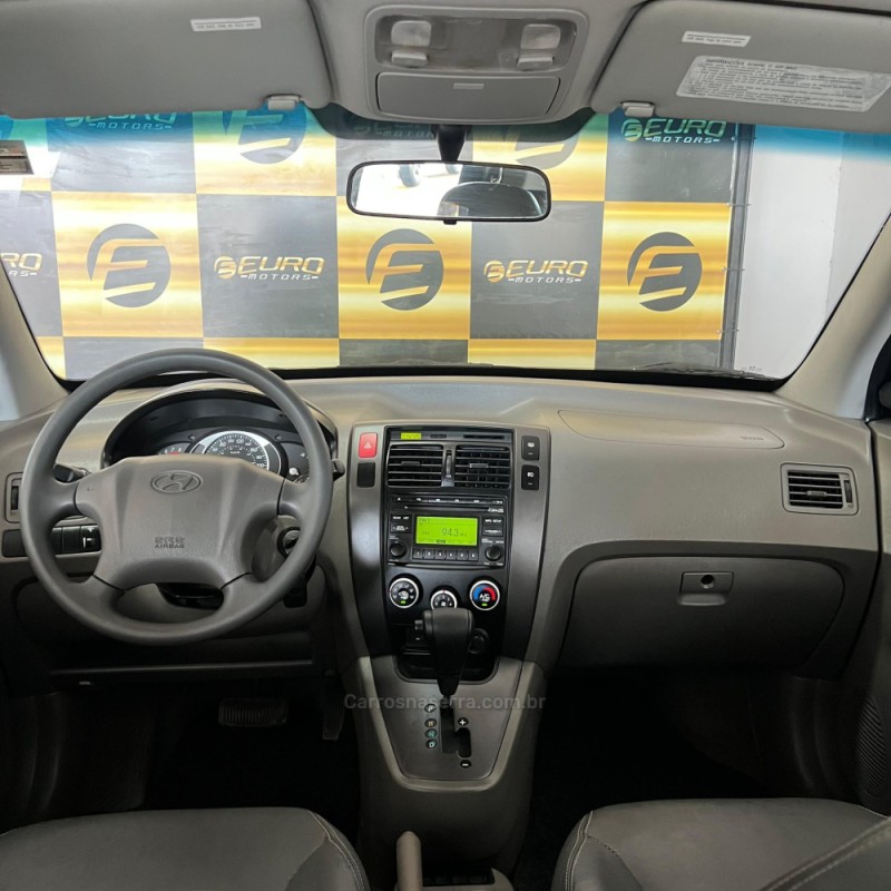 TUCSON 2.0 MPFI GL 16V 142CV 2WD GASOLINA 4P AUTOMÁTICO - 2010 - PORTãO
