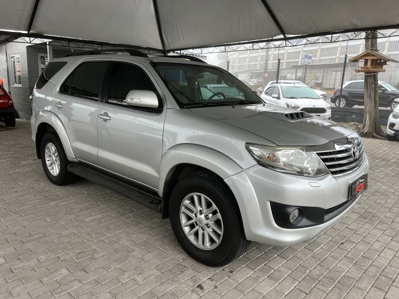 HILUX SW4 3.0 SRV 4X4 16V TURBO INTERCOOLER DIESEL 4P AUTOMÁTICO - 2013 - CAXIAS DO SUL
