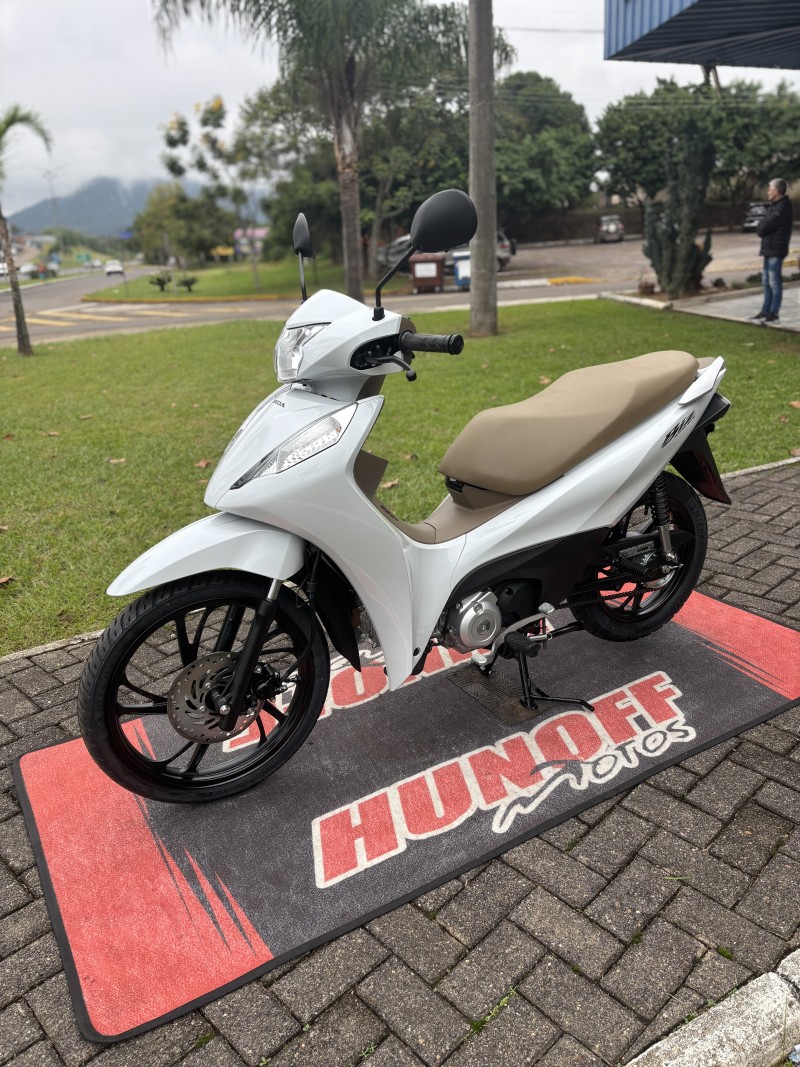 BIZ 125 EX - 2025 - FELIZ