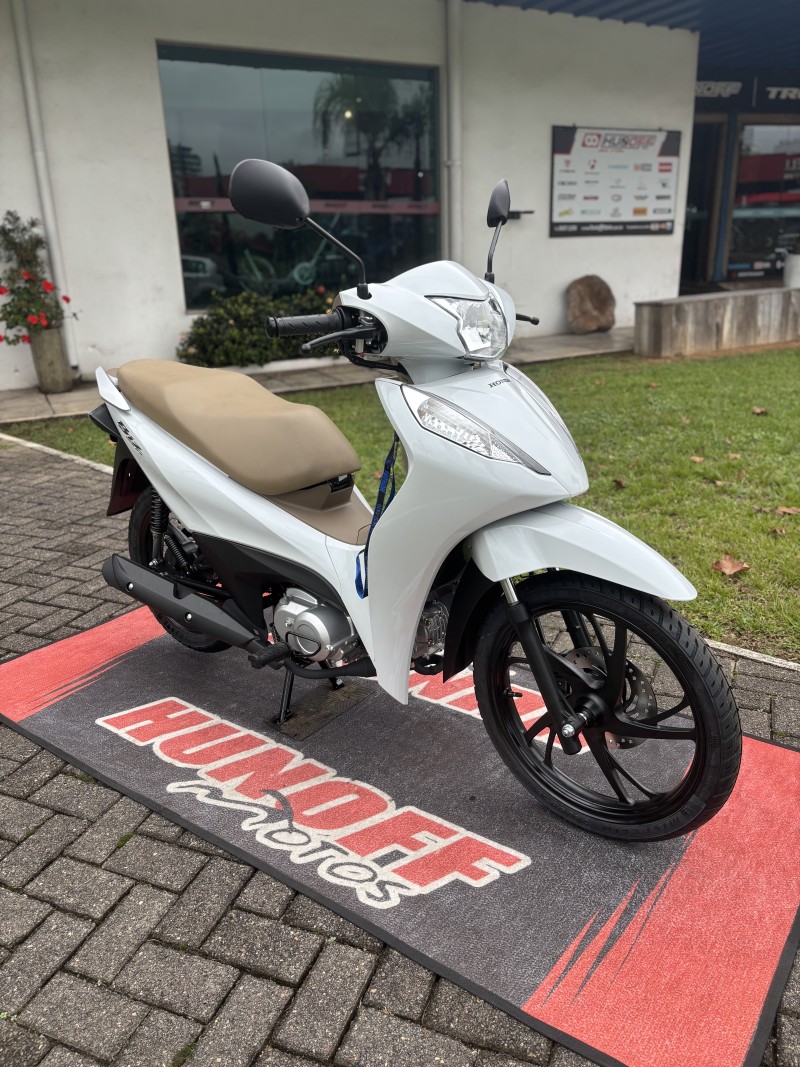 BIZ 125 EX - 2025 - FELIZ