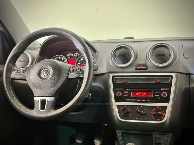 VOYAGE 1.6 MI TRENDLINE 8V FLEX 4P MANUAL - 2015 - IVOTI