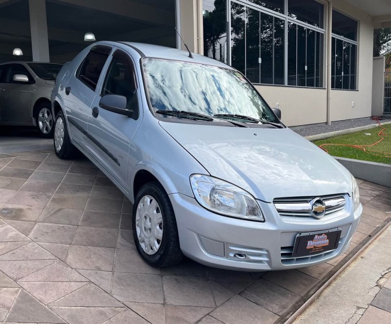 PRISMA 1.4 MPFI JOY 8V FLEX 4P MANUAL - 2009 - NOVA PETRóPOLIS