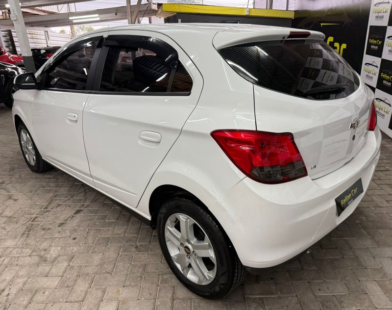 ONIX 1.4 MPFI LT 8V FLEX 4P MANUAL - 2013 - CAXIAS DO SUL