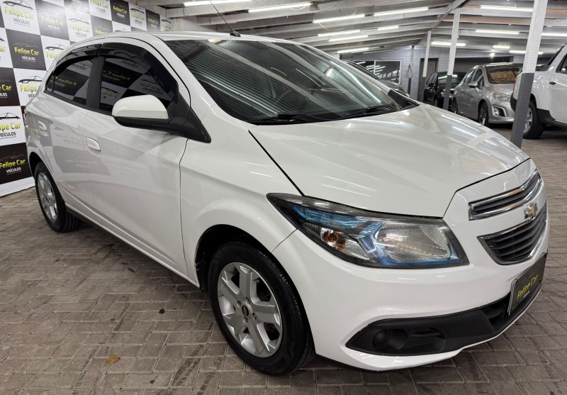 ONIX 1.4 MPFI LT 8V FLEX 4P MANUAL - 2013 - CAXIAS DO SUL