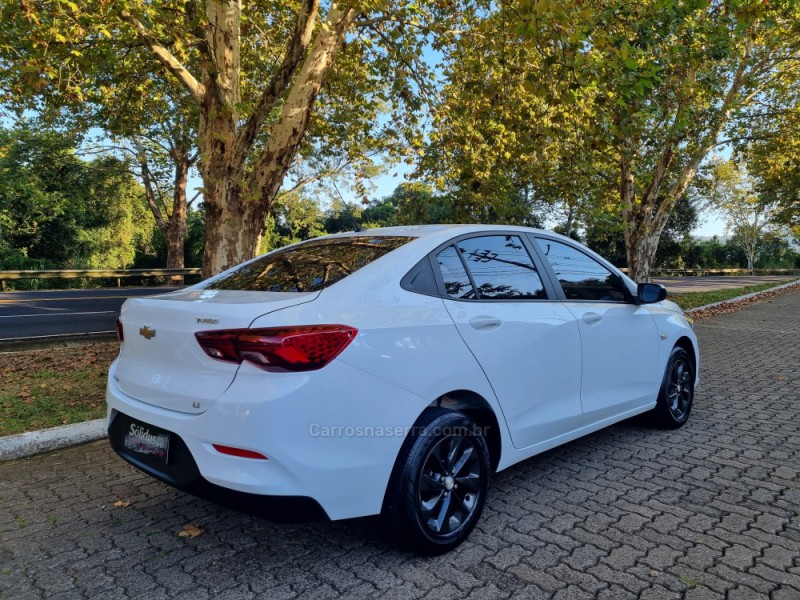 ONIX 1.0 SEDAN PLUS LT 12V FLEX 4P MANUAL - 2023 - DOIS IRMãOS