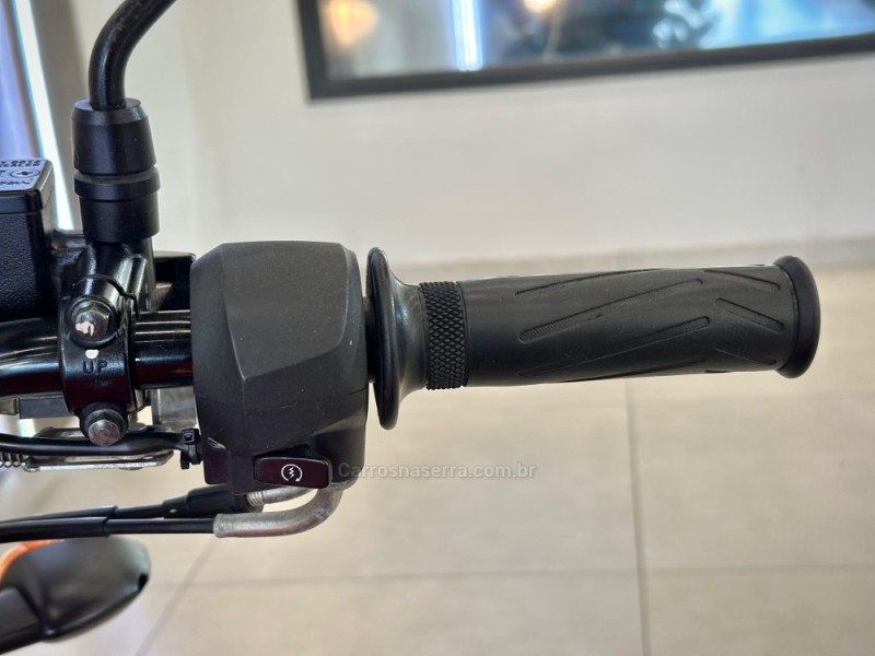 YBR 125 FACTOR ED - 2020 - IVOTI
