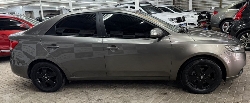 CERATO 1.6 EX2 SEDAN 16V GASOLINA 4P MANUAL - 2011 - CAXIAS DO SUL