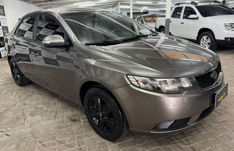 CERATO 1.6 EX2 SEDAN 16V GASOLINA 4P MANUAL - 2011 - CAXIAS DO SUL