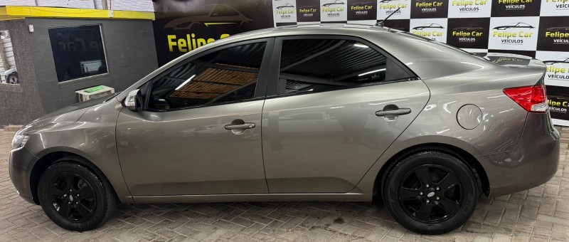 CERATO 1.6 EX2 SEDAN 16V GASOLINA 4P MANUAL - 2011 - CAXIAS DO SUL