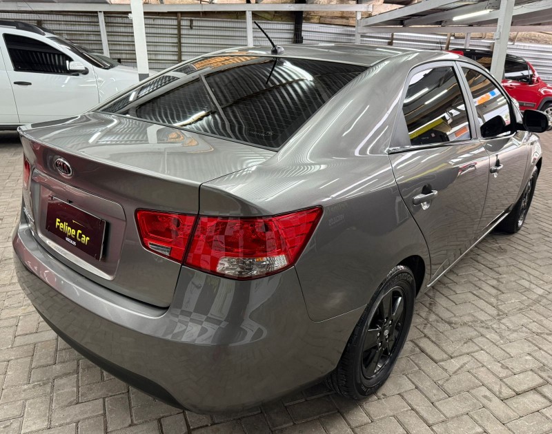 CERATO 1.6 EX2 SEDAN 16V GASOLINA 4P MANUAL - 2011 - CAXIAS DO SUL