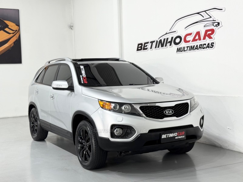 SORENTO 2.4 S.253 4X2 16V GASOLINA 4P AUTOMÁTICO - 2011 - ESTâNCIA VELHA