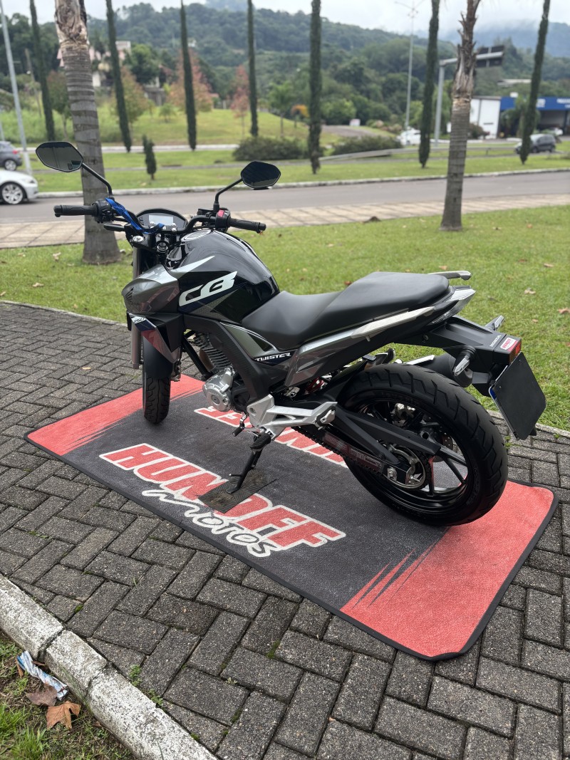CB 250F TWISTER CBS - 2019 - FELIZ