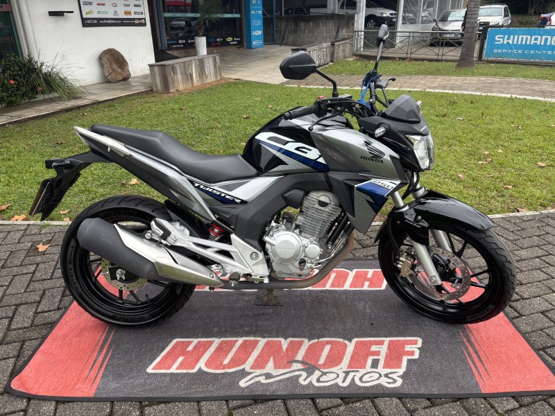 CB 250F TWISTER CBS - 2019 - FELIZ