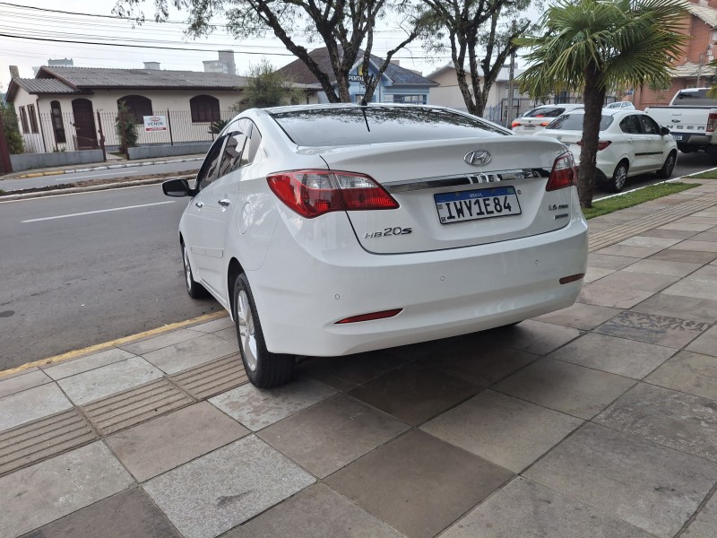 HB20S 1.6 PREMIUM 16V FLEX 4P AUTOMÁTICO - 2015 - FARROUPILHA
