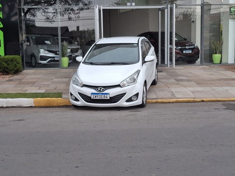 HB20S 1.6 PREMIUM 16V FLEX 4P AUTOMÁTICO - 2015 - FARROUPILHA