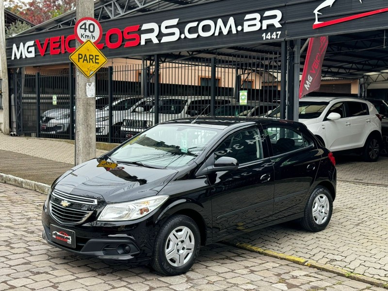 ONIX 1.0 LT 12V FLEX 4P MANUAL - 2013 - CAXIAS DO SUL