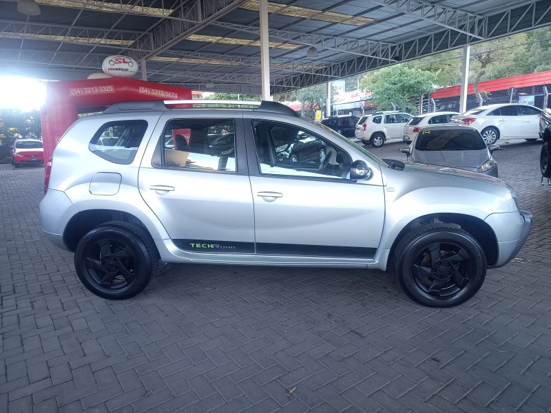 DUSTER 1.6 TECH ROAD 4X2 16V FLEX 4P MANUAL - 2013 - CAXIAS DO SUL