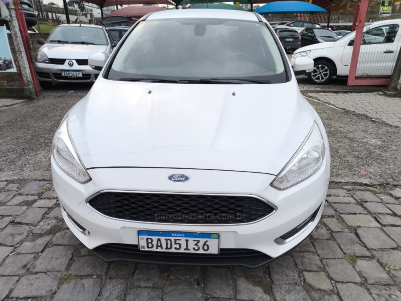 FOCUS 2.0 SE PLUS 16V FLEX 4P AUTOMÁTICO - 2016 - FARROUPILHA