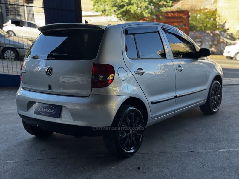FOX 1.0 MI 8V FLEX 4P MANUAL - 2009 - CAXIAS DO SUL