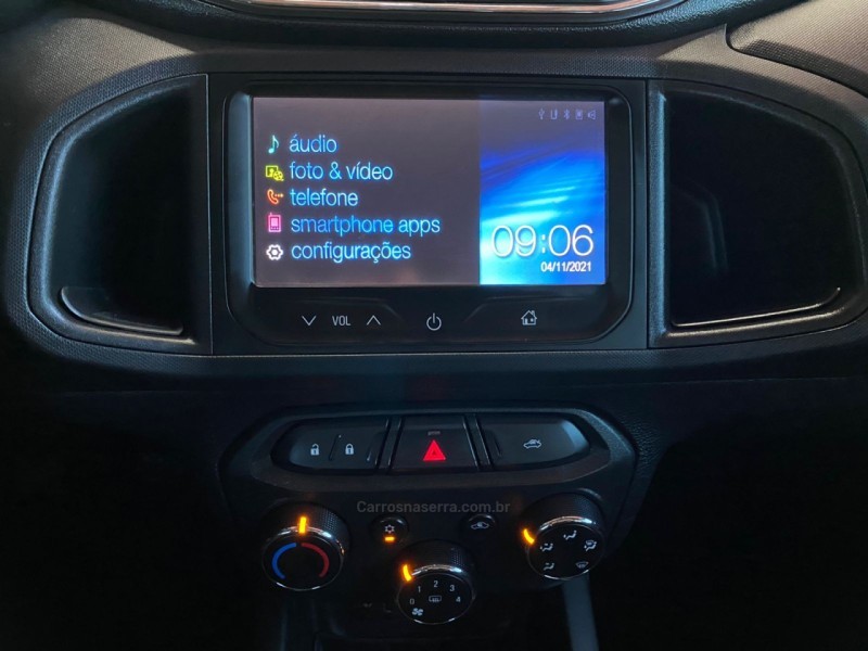 ONIX 1.4 MPFI LT 8V FLEX 4P MANUAL - 2015 - CAXIAS DO SUL