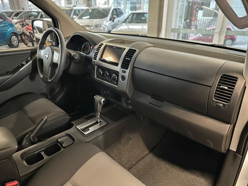 FRONTIER 2.5 SV ATTACK 4X4 CD TURBO ELETRONIC DIESEL 4P AUTOMÁTICO - 2015 - CAXIAS DO SUL