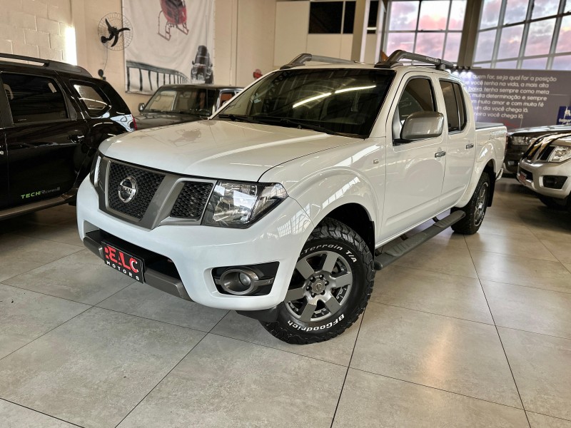 FRONTIER 2.5 SV ATTACK 4X4 CD TURBO ELETRONIC DIESEL 4P AUTOMÁTICO - 2015 - CAXIAS DO SUL