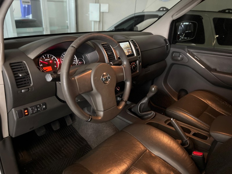 FRONTIER 2.5 SE 4X4 CD TURBO ELETRONIC DIESEL 4P MANUAL - 2015 - CAXIAS DO SUL