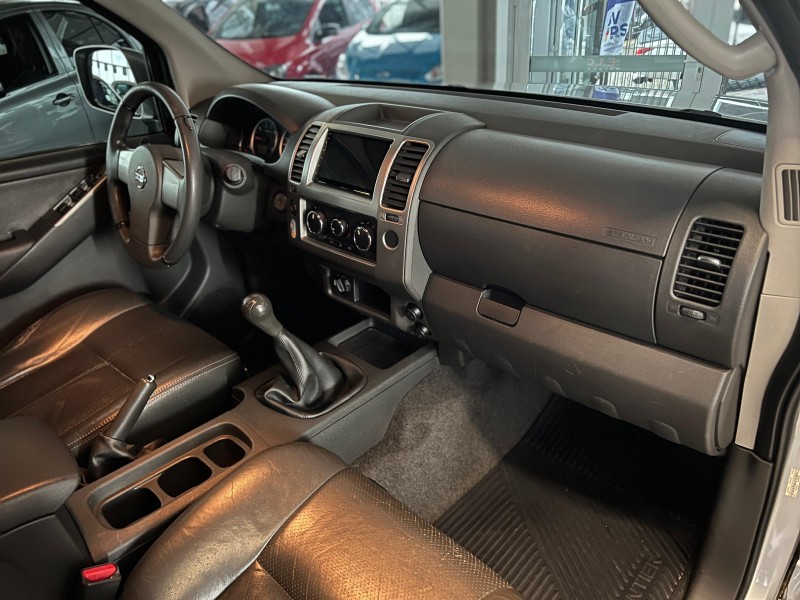 FRONTIER 2.5 SE 4X4 CD TURBO ELETRONIC DIESEL 4P MANUAL - 2015 - CAXIAS DO SUL